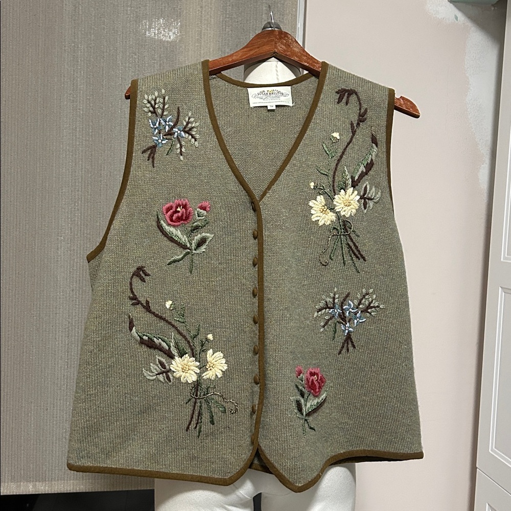 Vintage Susan Bristol hand embroidered floral wool sweater vest size 1 W - Picture 13 of 17